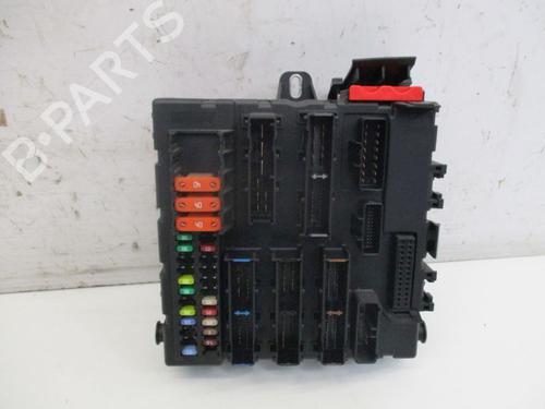 Used Fuse box OPEL SIGNUM Hatchback (Z03) 1.9 CDTI (F48) (150 hp) 19293103