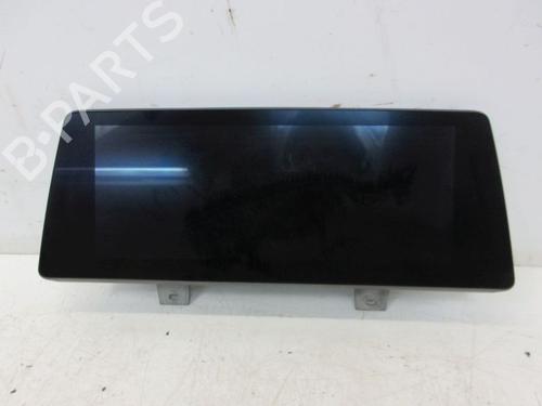 Used Display monitor BMW 5 (G30, F90) 520 i (184 hp) 22515839