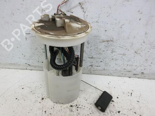 Used Fuel pump VOLVO V50 (545) 2.4 (170 hp) 19295818