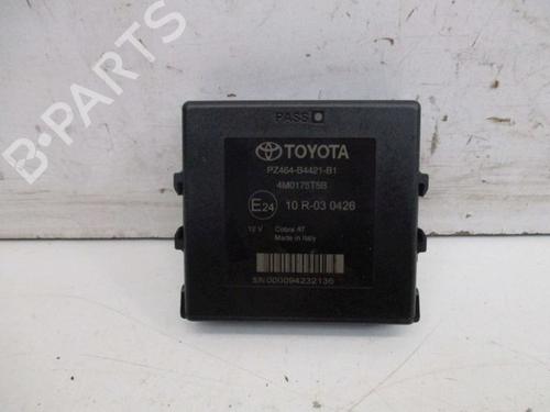 Used Electronic module TOYOTA VERSO (_R2_) 1.8 (ZGR21_, ZGR21R) (147 hp) 29088374