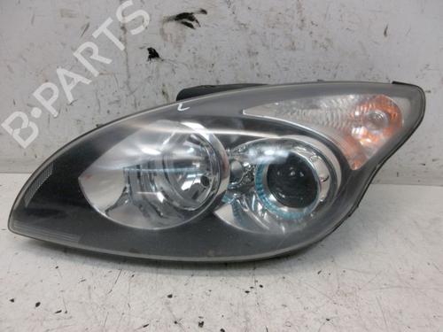 Left headlight HYUNDAI i30 Estate (FD) 1.6 CRDi | BP38027521C28 - Image 2