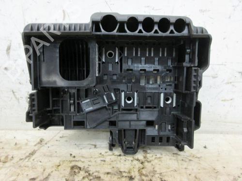 Used Fuse box Fuse box 37130047 37130047