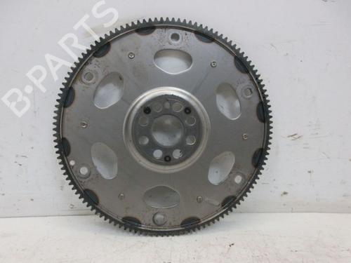 Used Pulley BMW 5 (G30, F90) 520 i (184 hp) 29098586