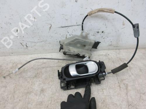 Højre fortil lås CITROËN C4 CACTUS 1.2 VTi 82 (82 hp) 30668505