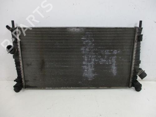 Used Water radiator Water radiator 37110791 37110791