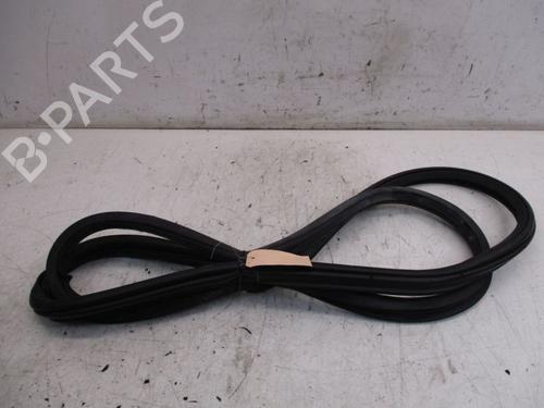 Used Rubber door seal VOLVO XC90 I (275) 2.5 T AWD (209 hp) 29092520