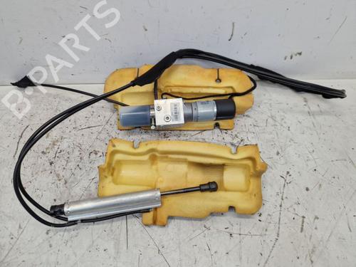 Used ABS pump VOLVO V70 II (285) D5 (185 hp) 29523454
