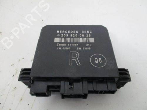 Used Control unit MERCEDES-BENZ C-CLASS (W203) C 240 (203.061) (170 hp) 18801537
