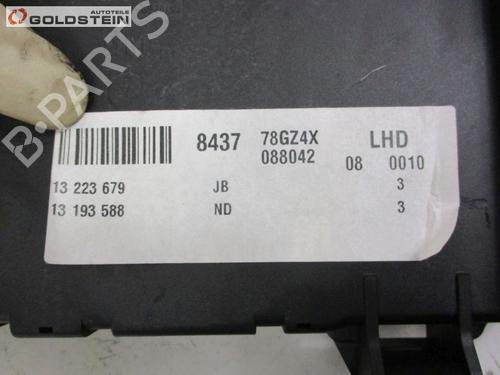 Fuse box OPEL SIGNUM Hatchback (Z03) 1.9 CDTI (F48) | BP18763892E1 