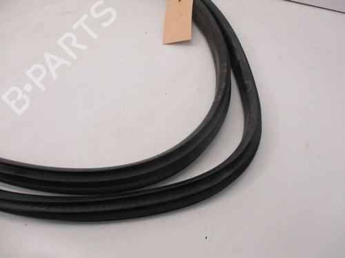 Rubber door seal RENAULT CLIO IV (BH_) 1.2 TCe 120 (BHM0) | BP29083645C142 