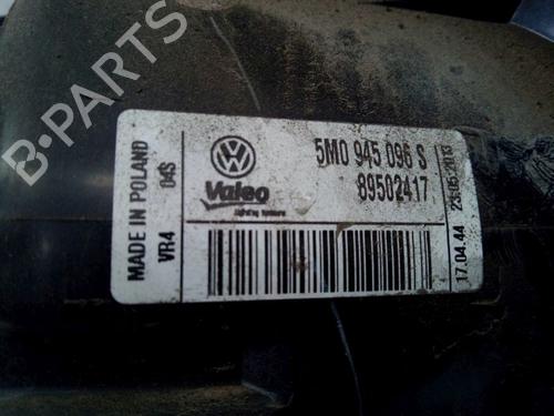 Right taillight VW GOLF PLUS V (5M1, 521) 1.2 TSI | BP24979638C35 