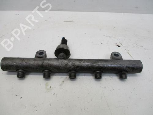 Used Injection rail Injection rail 38026982 38026982