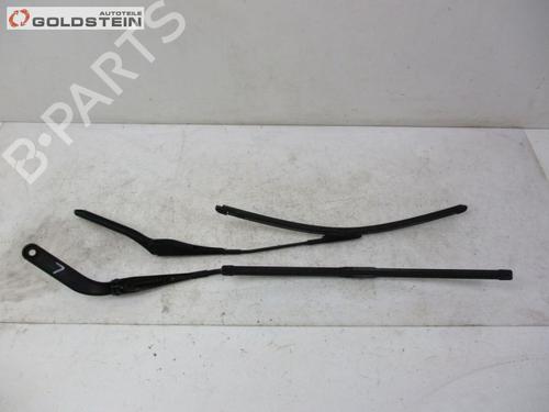 Used Front windshield wiper arm BMW 1 Convertible (E88) 120 i (170 hp) 18752723