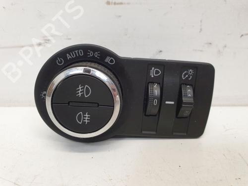 Used Headlight switch Headlight switch CHEVROLET TRAX 1.7 TD AWD (131 hp) 32452617 32452617