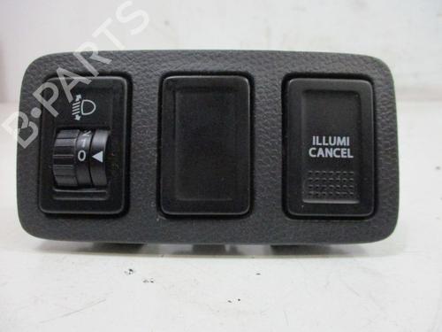 switch-suzuki-swift-iii-mz-ez-13-rs413-zc11s-7331262j10-2005-18793560 main image
