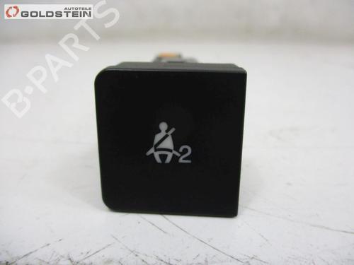 switch-chevrolet-captiva-c100-c140-2006-37105970 main image