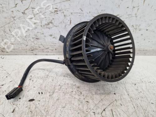 Varmeblæser VW TRANSPORTER T4 Bus (70B, 70C, 7DB, 7DK, 70J, 70K, 7DC, 7DJ) 2.4 D (78 hp) 28083327