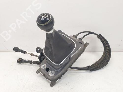Used Shift knob Shift knob VW GOLF VI (5K1) 1.4 (80 hp) 33276016 33276016
