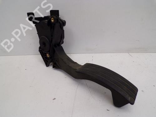 Used Pedal RENAULT TWINGO III (BCM_, BCA_) 1.0 SCe 70 (71 hp) 18801391