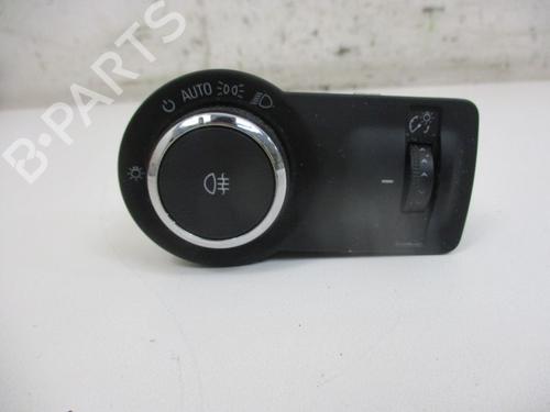 Used Headlight switch OPEL INSIGNIA A (G09) 2.0 CDTI (68) (160 hp) 32661167