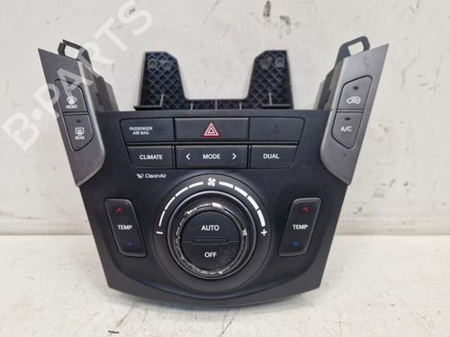 Used Climate control Climate control HYUNDAI SANTA FÉ III (DM, DMA) 2.4 4WD (192 hp) 33682713 33682713