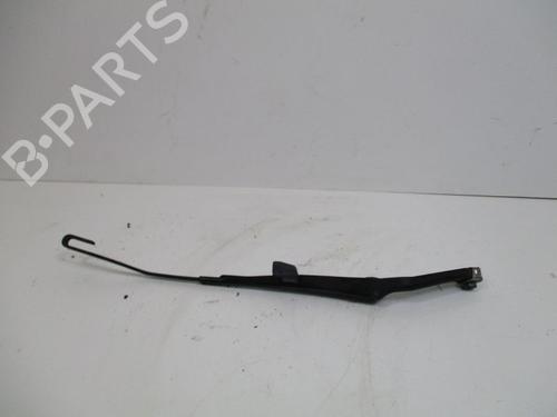 Used Front windshield wiper arm MERCEDES-BENZ S-CLASS (W220, V220) S 320 (220.065, 220.165) (224 hp) 18800526