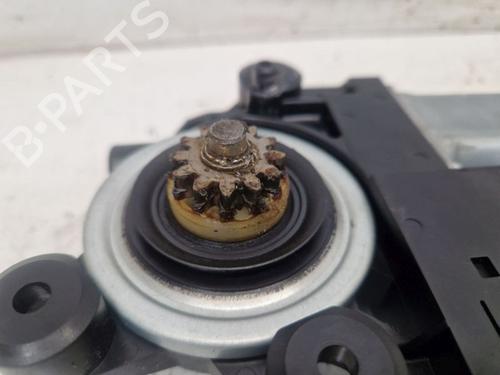 Left front window motor VOLVO V50 (545) D3 | BP37134866E21 - Image 4