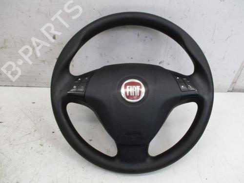 Used Steering wheel FIAT GRANDE PUNTO (199_) 1.4 (199AXB11, 199AXB1A, 199BXB1A, 199AXL1A) (77 hp) 29089132