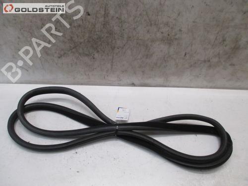 Used Rubber door seal VOLVO XC90 I (275) T6 AWD (272 hp) 13759177