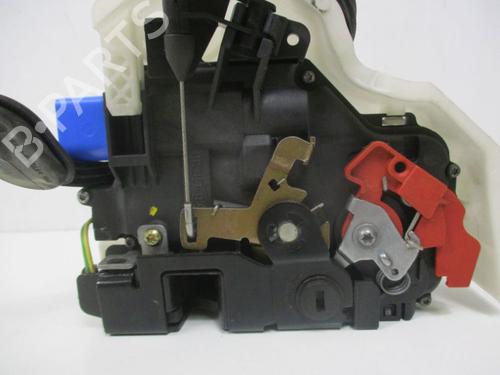 Rear right lock VW GOLF PLUS V (5M1, 521) 2.0 TDI 16V 7L0839016