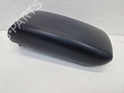 Used Armrest / Center console Armrest / Center console 39008780 39008780