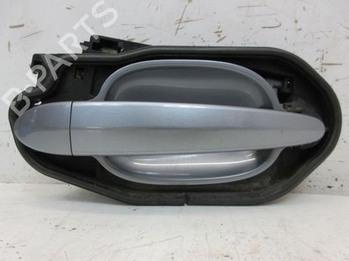 Used Front right exterior door handle Front right exterior door handle 37125514 37125514