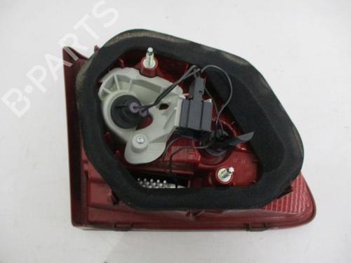 Right tailgate light VW PASSAT B7 (362) 1.6 TDI | BP37098216C80 - Image 4
