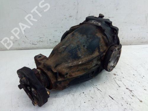 Used Rear differential MERCEDES-BENZ 124 Saloon (W124) 220 E (124.022) (150 hp) 27508647