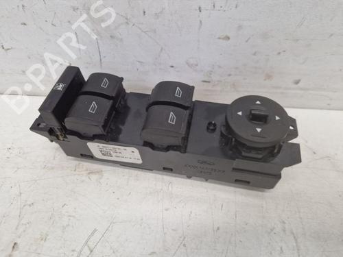 switch-ford-kuga-ii-dm2-2012-33287168 main image