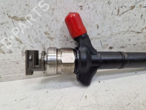 Injector TOYOTA COROLLA Verso (ZER_, ZZE12_, R1_) 2.2 D-4D (AUR10_, AUR10R) | BP28307672M100 