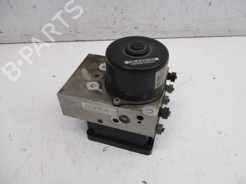 Used Electronic module VOLVO V70 II (285) 2.4 (170 hp) 28174717