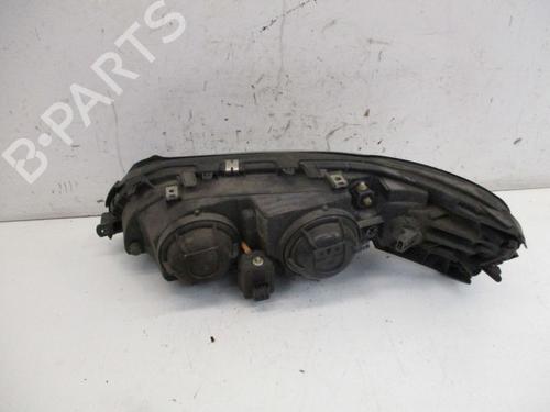 Right headlight VOLVO V70 II (285) 2.4 | BP28174714C29 
