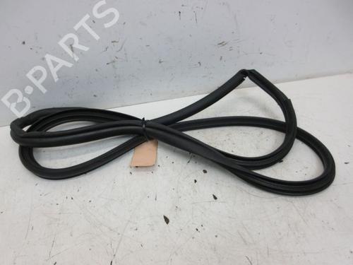 rubber-door-seal-toyota-yaris-_p21_-_pa1_-_ph1_-2020-29099154 main image