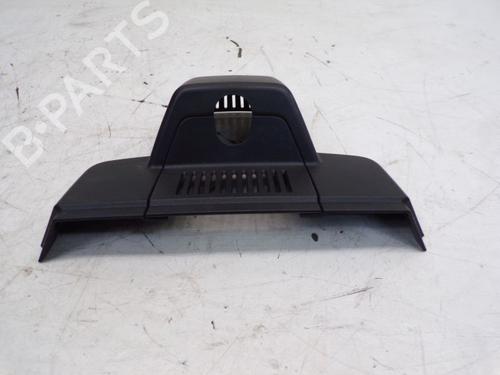 outra-renault-megane-e-tech-suv-2021-29100910 main image