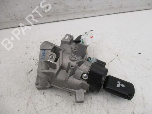 Used Ignition barrel MITSUBISHI MIRAGE / SPACE STAR VI Hatchback (A0_A) 1.2 (71 hp) 28174658