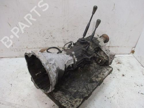 Getriebe für NISSAN TERRANO II (R20) 2.4 i 12V 4WD (124 hp) 29089409
