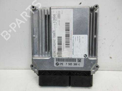 Used Engine control unit (ECU) BMW 3 Touring (E91) 318 i (129 hp) 22567390
