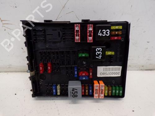 Zekeringkast VW GOLF PLUS V (5M1, 521) 1.6 FSI (115 hp) 27929034