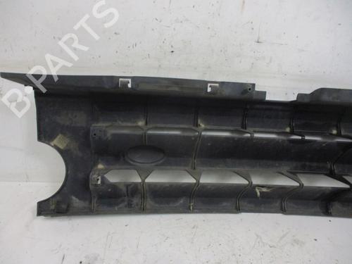 Grille LAND ROVER DISCOVERY III (L319) 2.7 TD 4x4 | BP18795744C40 