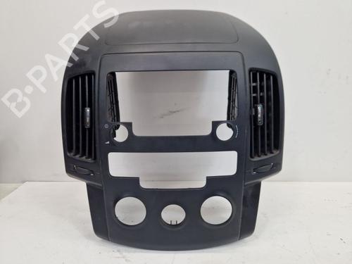 Used Wheel arch trim Wheel arch trim HYUNDAI i30 (FD) 1.6 CRDi (116 hp) 33682650 33682650