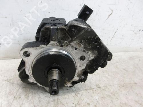 Used Injection pump Injection pump BMW 5 (E60) 520 d (163 hp) 34411470 34411470