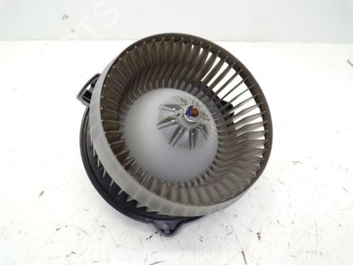 Heater blower motor MITSUBISHI GRANDIS (NA_W) 2.0 DI-D (NA8W) | BP18802560M62