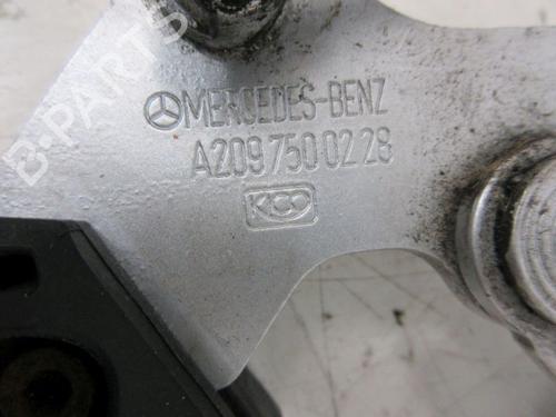 Hinge/Door check strap MERCEDES-BENZ CLK Convertible (A209) CLK 200 Kompressor (209.442) | BP29087440C146 