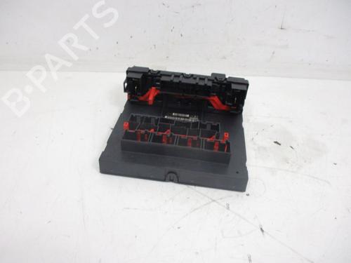 Used Fuse box Fuse box 37112806 37112806